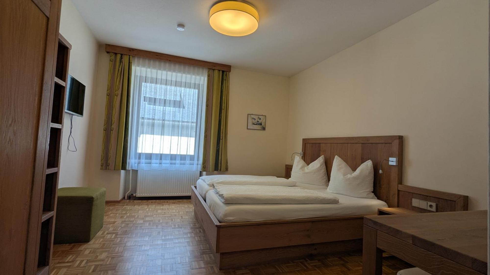Inn Gasthof-fleischerei Engl *